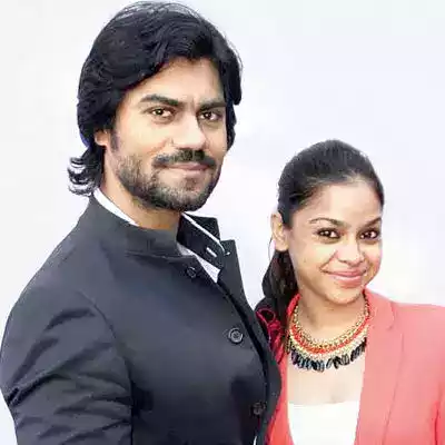 Sumona Chakravarti Relationships